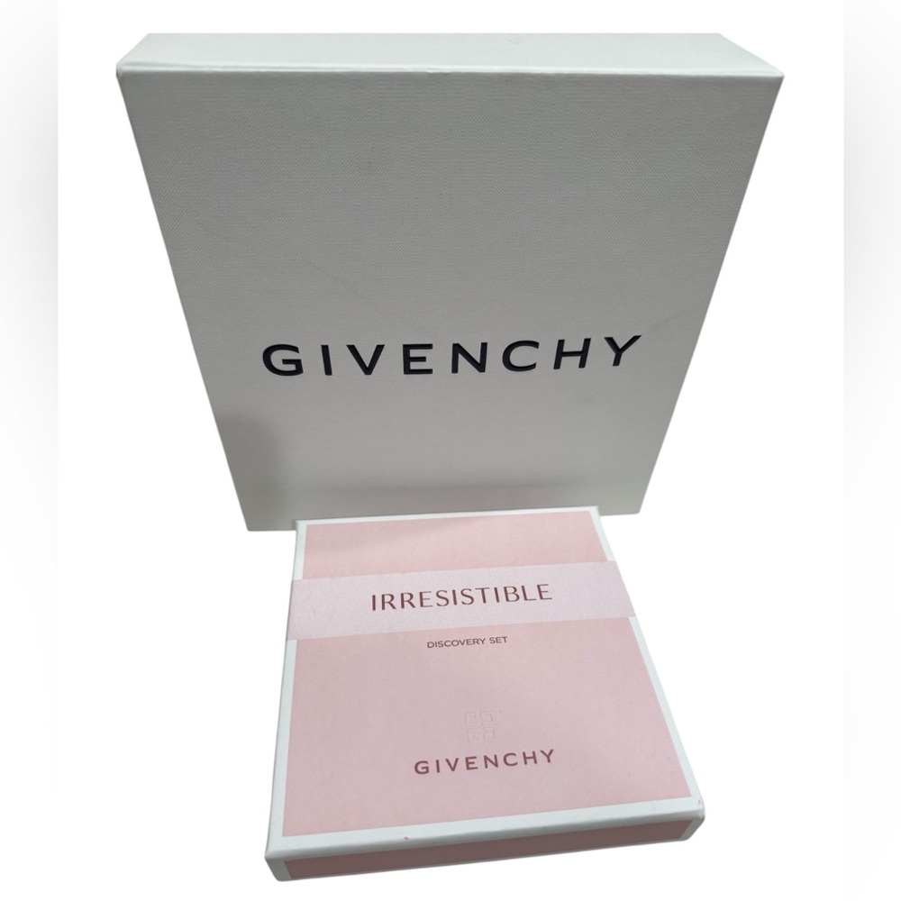 Givenchy Irresistible Fragrance Trio in Pink